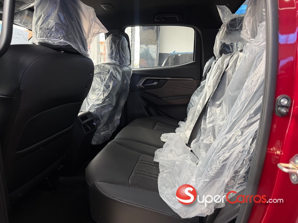 2027 Isuzu DMAX LSE — foto 6 / 9