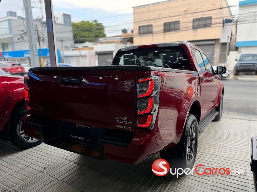 2027 Isuzu DMAX LSE — foto 9 / 9