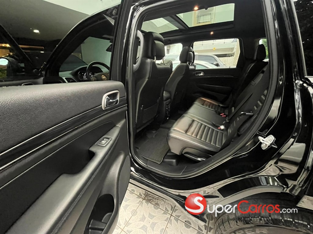 2020 Jeep Cherokee Limited — foto 8 / 10