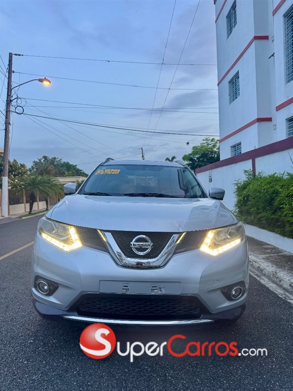 2015 Nissan X-Trail Exclusive — foto 1 / 11