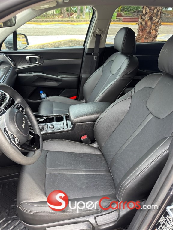 2022 Kia Sorento LX — foto 6 / 12