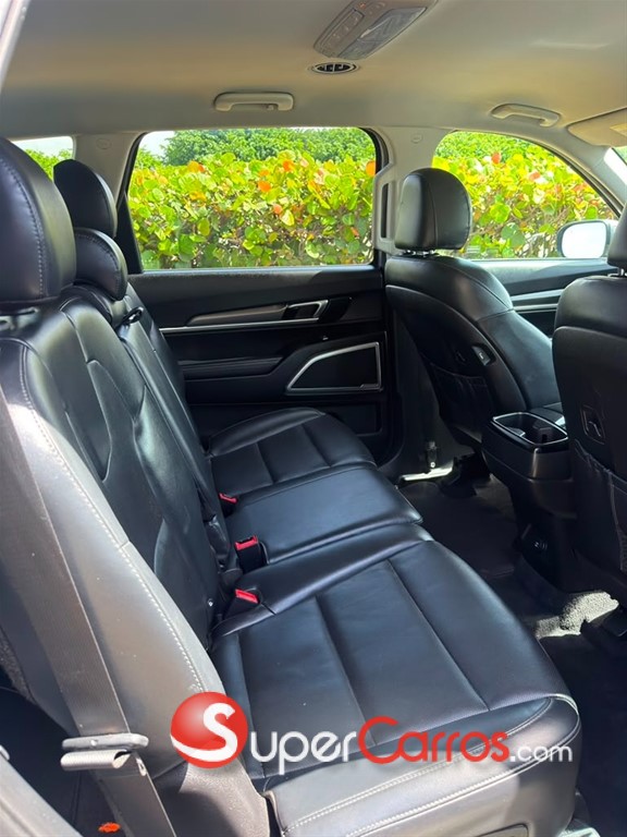 2020 Kia Telluride LX — foto 4 / 12