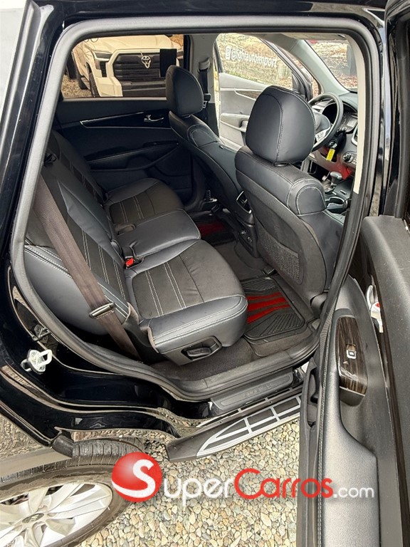 2020 Kia Sorento — foto 9 / 12