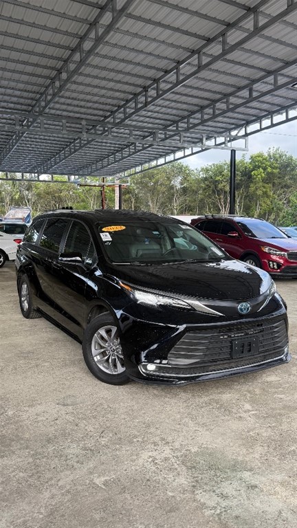 2022 Toyota Sienna XLE Premium — foto 2 / 11