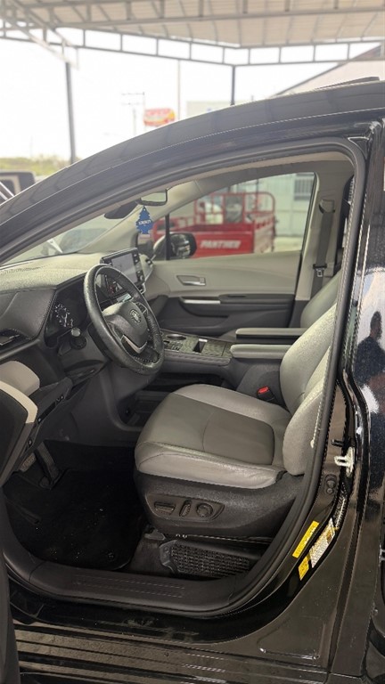 2022 Toyota Sienna XLE Premium — foto 6 / 11