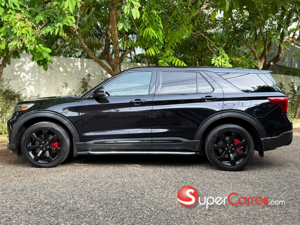 2021 Ford Explorer ST — foto 2 / 12