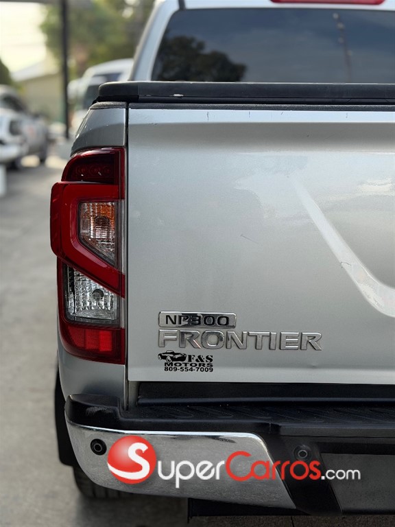 2016 Nissan Frontier LE — foto 8 / 12