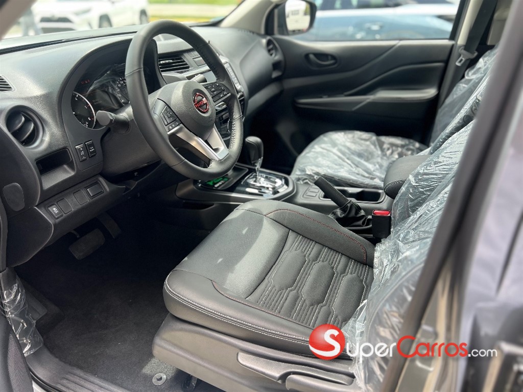2027 Nissan Frontier Pro-4X — foto 5 / 8
