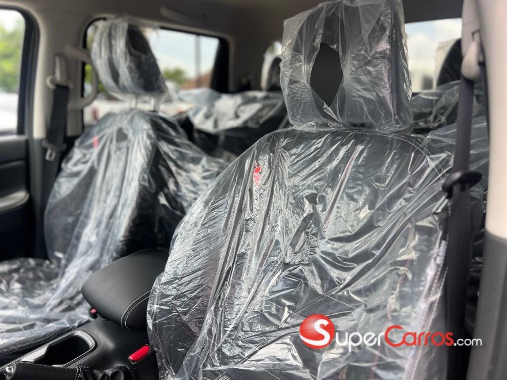 2027 Nissan Frontier Pro-4X — foto 8 / 8