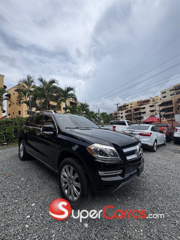 2015 Mercedes-Benz 220 — foto 2 / 11