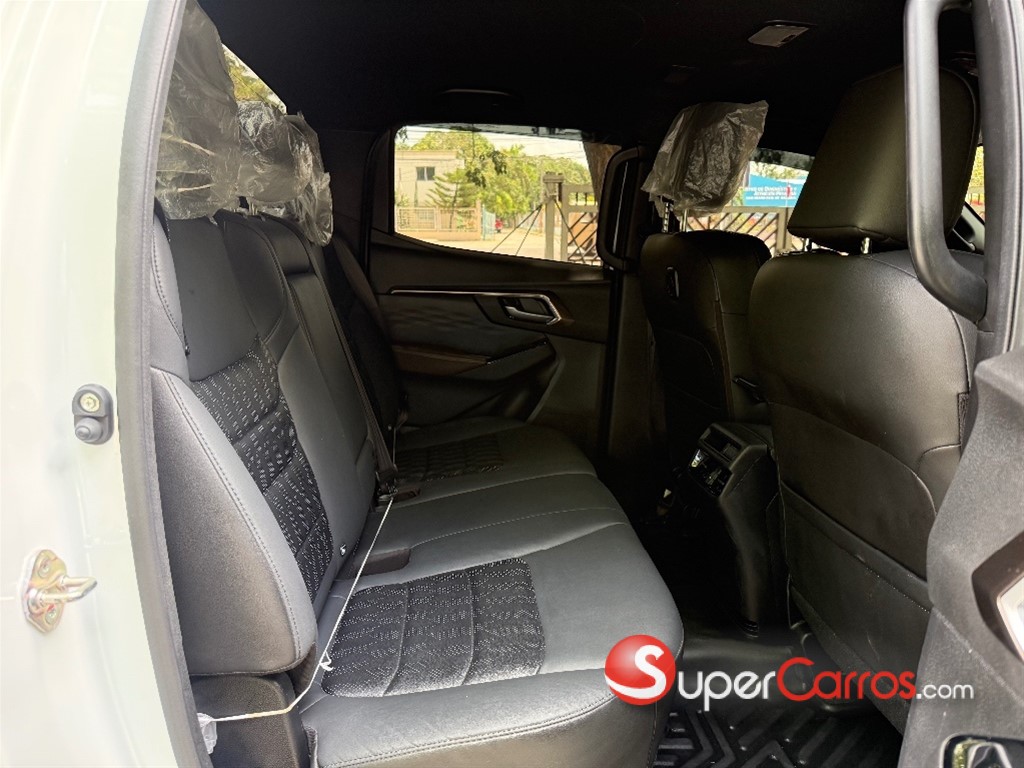 2025 Isuzu DMAX LSE — foto 7 / 10