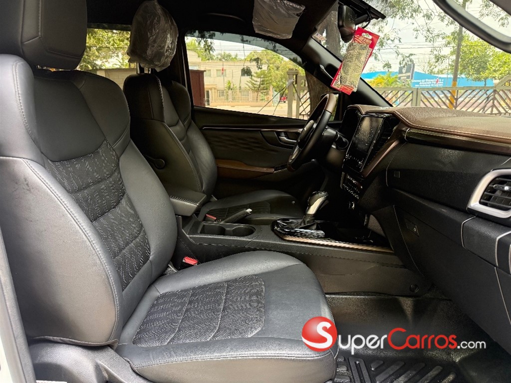 2025 Isuzu DMAX LSE — foto 8 / 10