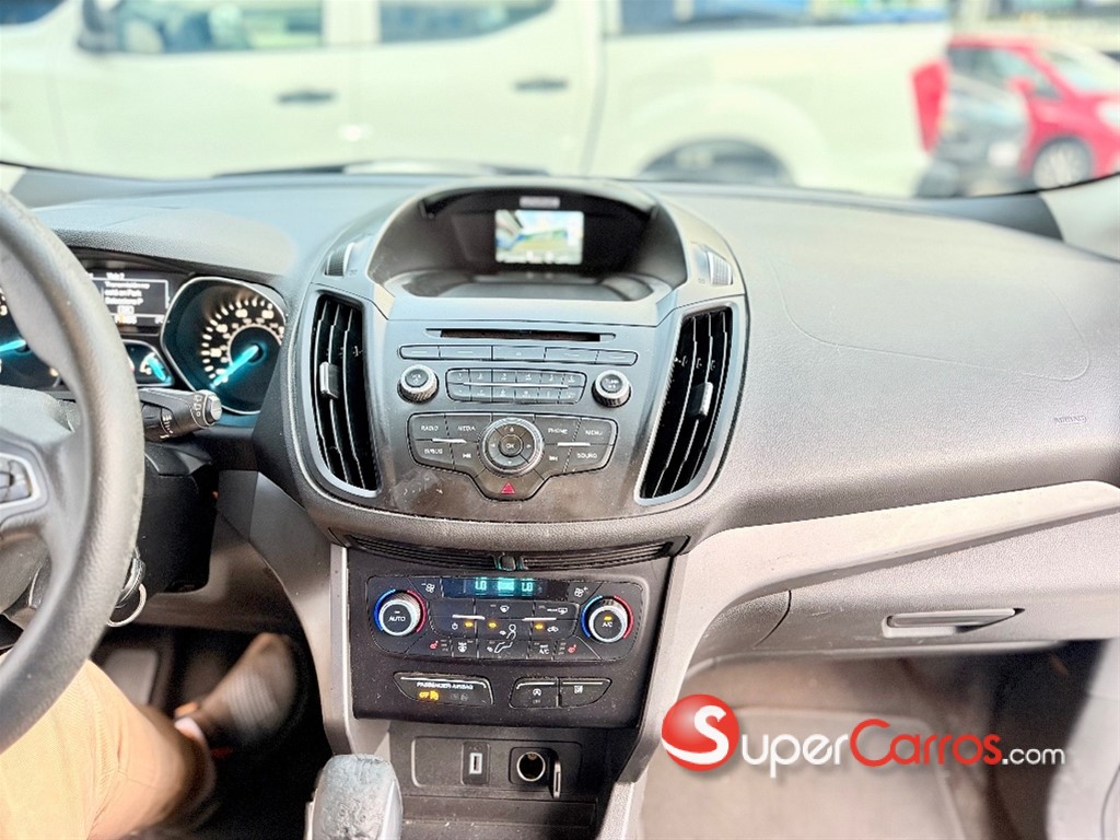 2018 Ford Escape SE — foto 8 / 12