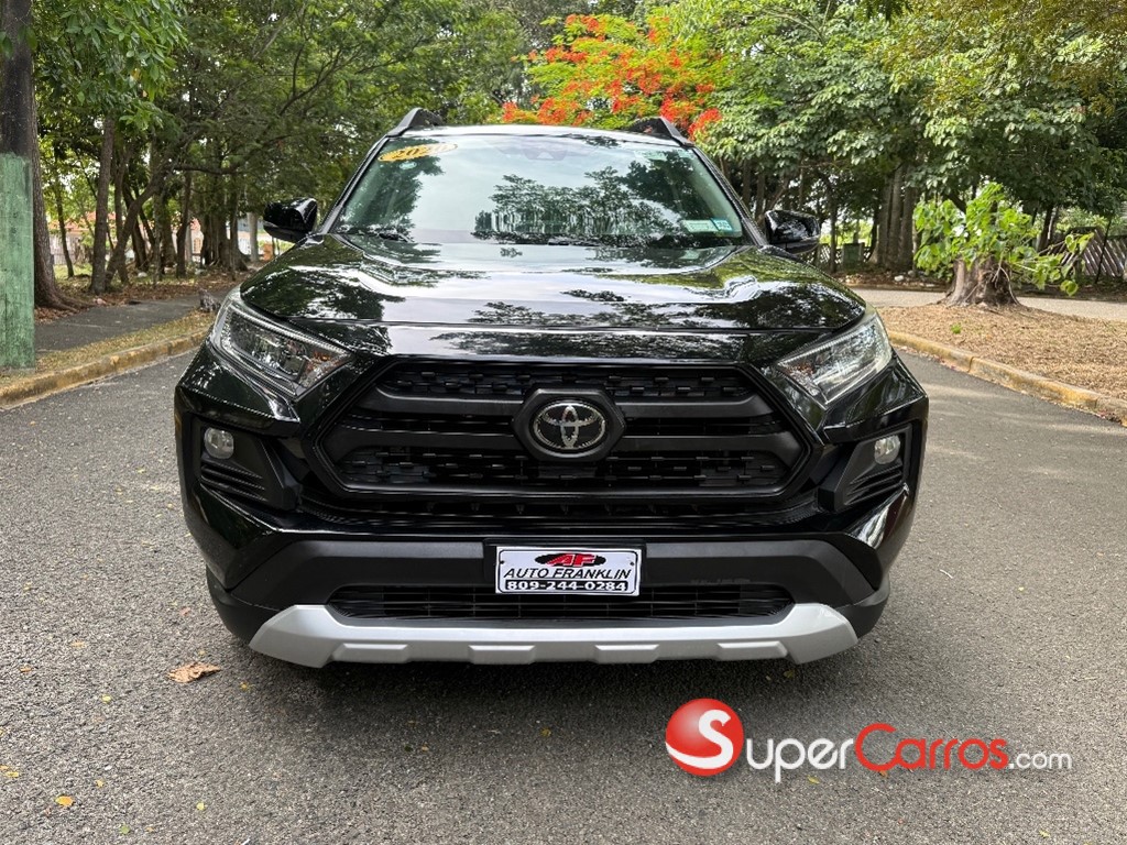 2020 Toyota RAV4 Adventure — foto 1 / 9