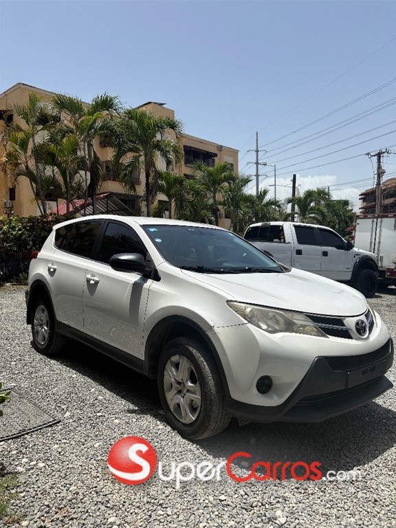 2015 Toyota RAV4 — foto 2 / 11