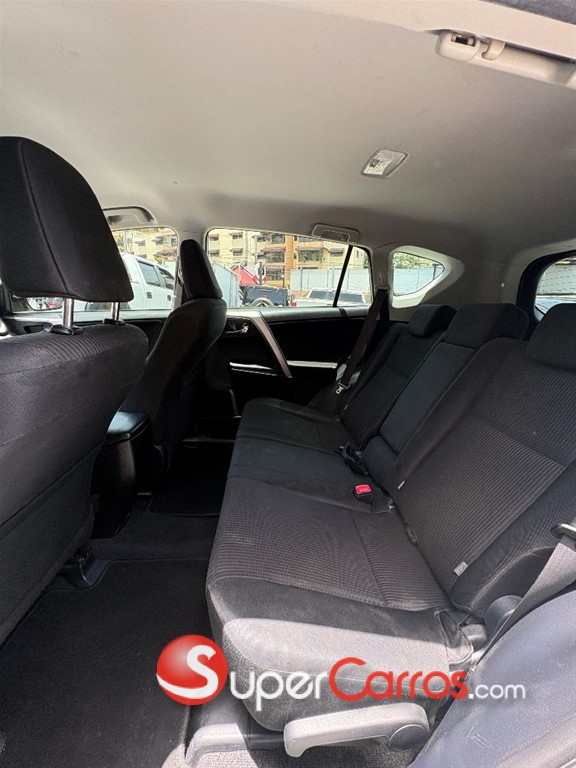 2015 Toyota RAV4 — foto 8 / 11