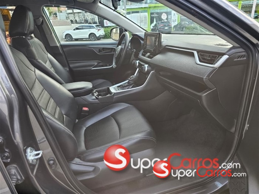 2021 Toyota RAV4 LE — foto 10 / 11