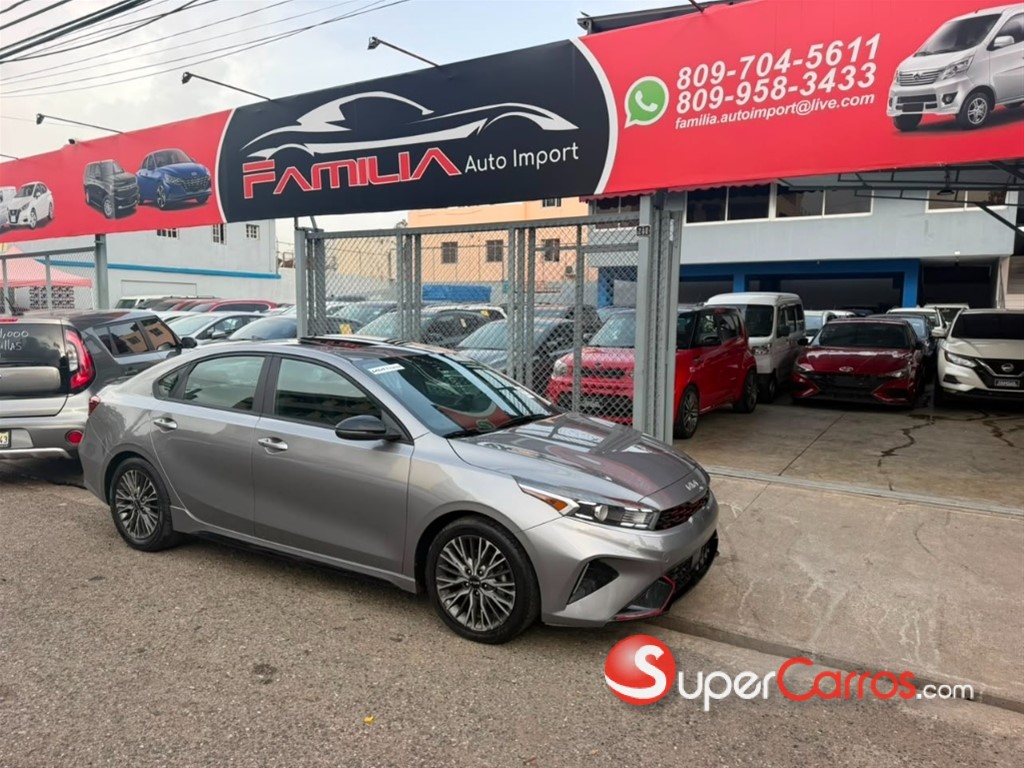 2022 Kia Forte GT Line — foto 1 / 11