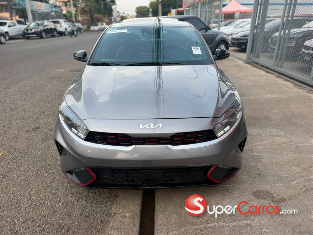 2022 Kia Forte GT Line — foto 3 / 11