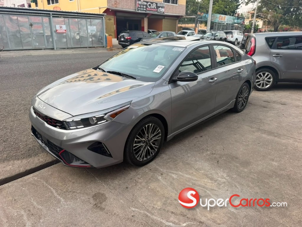 2022 Kia Forte GT Line — foto 4 / 11