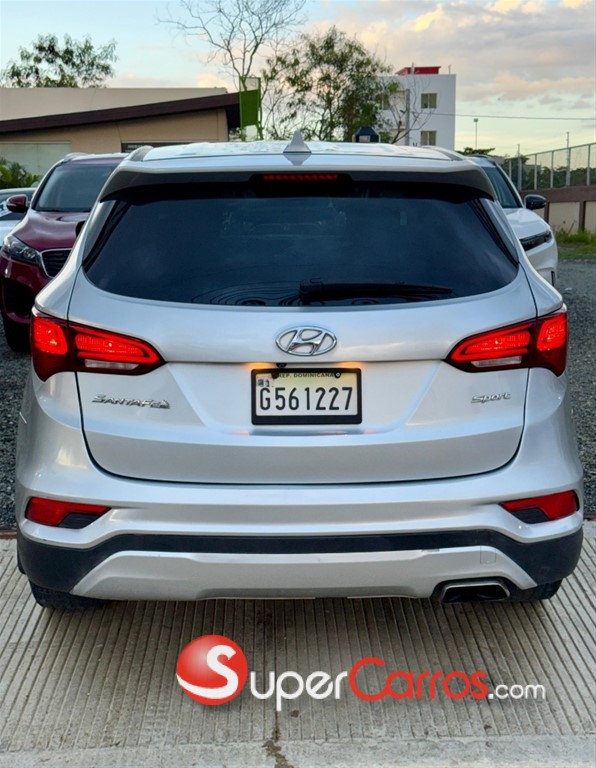 2017 Hyundai Santa Fe Sport — foto 4 / 11