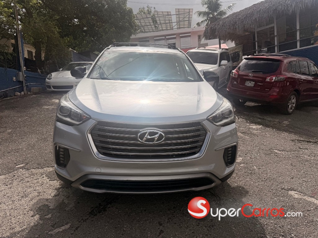 2017 Hyundai Santa Fe — foto 7 / 12