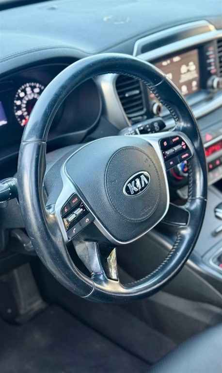 2020 Kia Sorento LX — foto 7 / 12