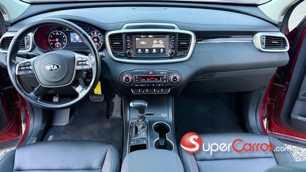 2020 Kia Sorento LX — foto 8 / 12