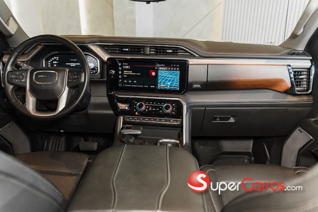 2023 GMC Denali — foto 8 / 12