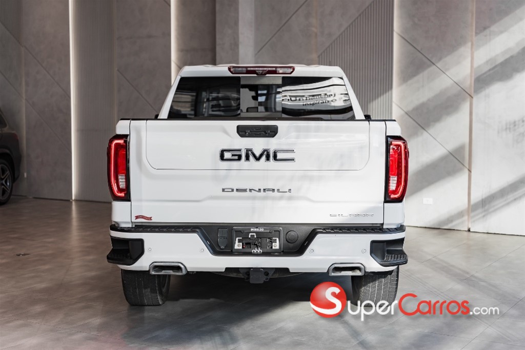 2023 GMC Denali — foto 10 / 12