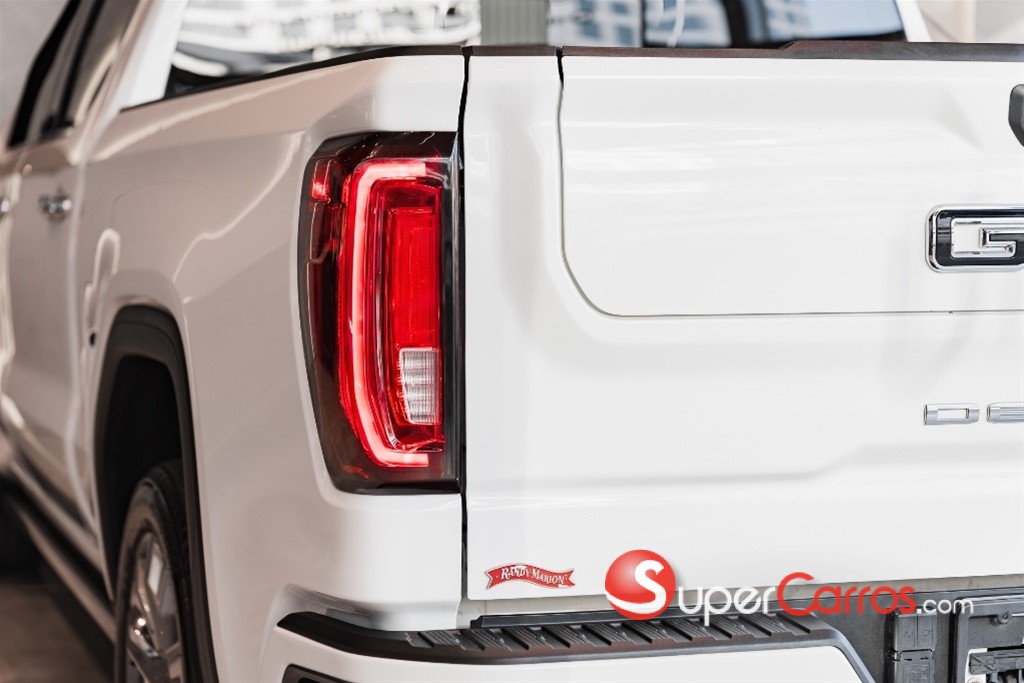 2023 GMC Denali — foto 11 / 12