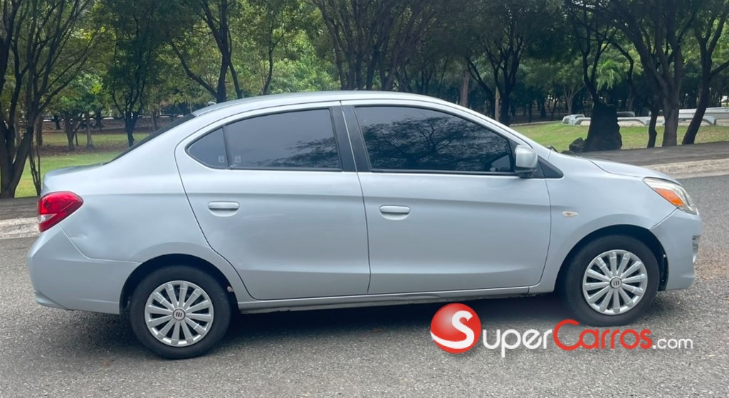 2017 Mitsubishi Motors Mirage G4 SE — foto 3 / 11