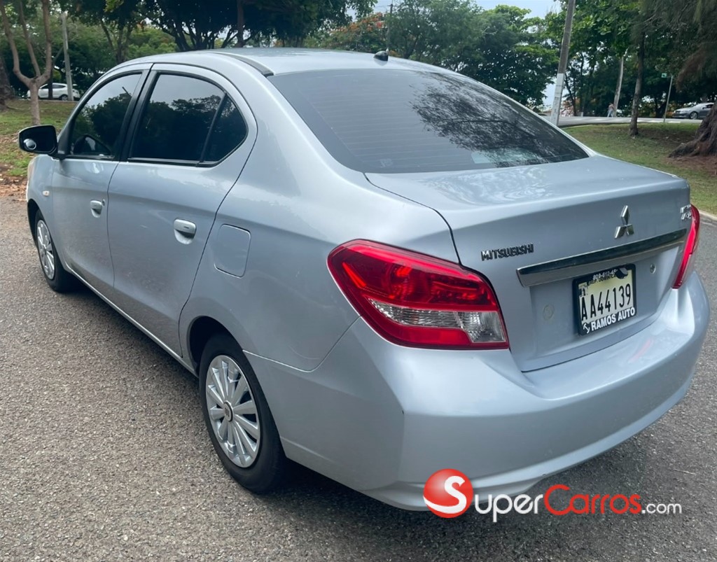 2017 Mitsubishi Motors Mirage G4 SE — foto 5 / 11