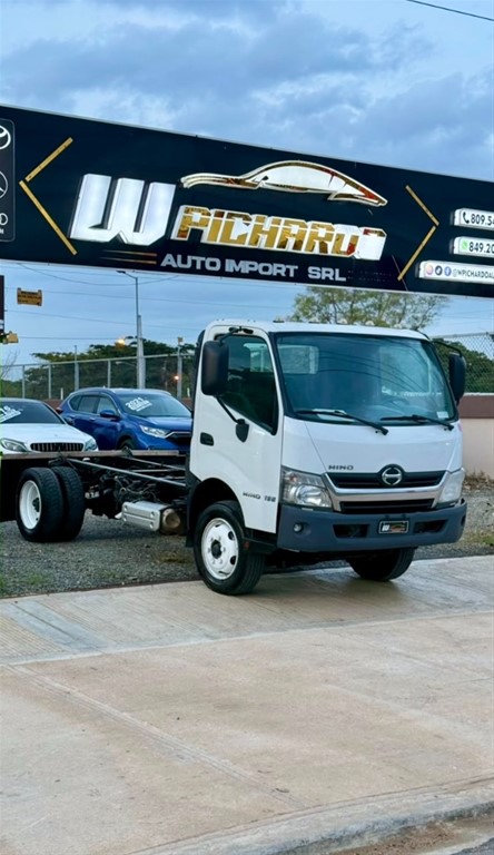 2020 Hino 195