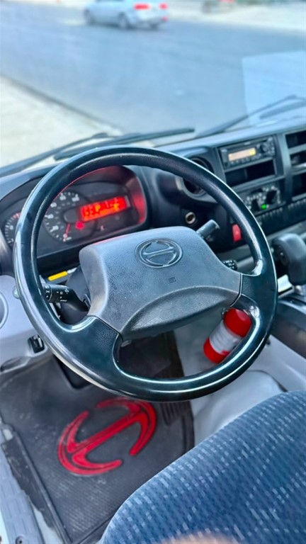 2020 Hino 195 — foto 6 / 9
