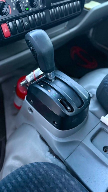 2020 Hino 195 — foto 8 / 9