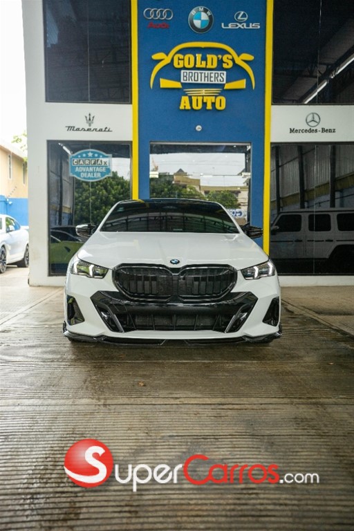 2024 BMW Serie 5 520i — foto 2 / 12