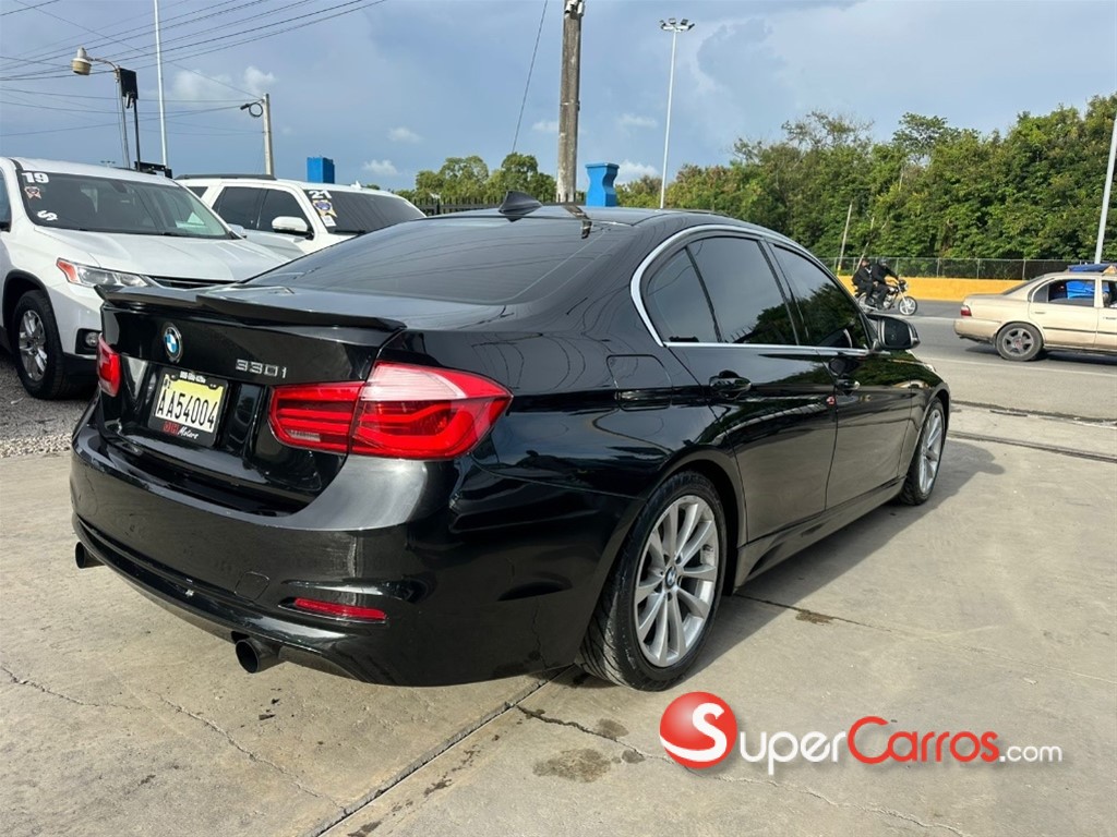 2018 BMW Serie 3 330i — foto 5 / 9