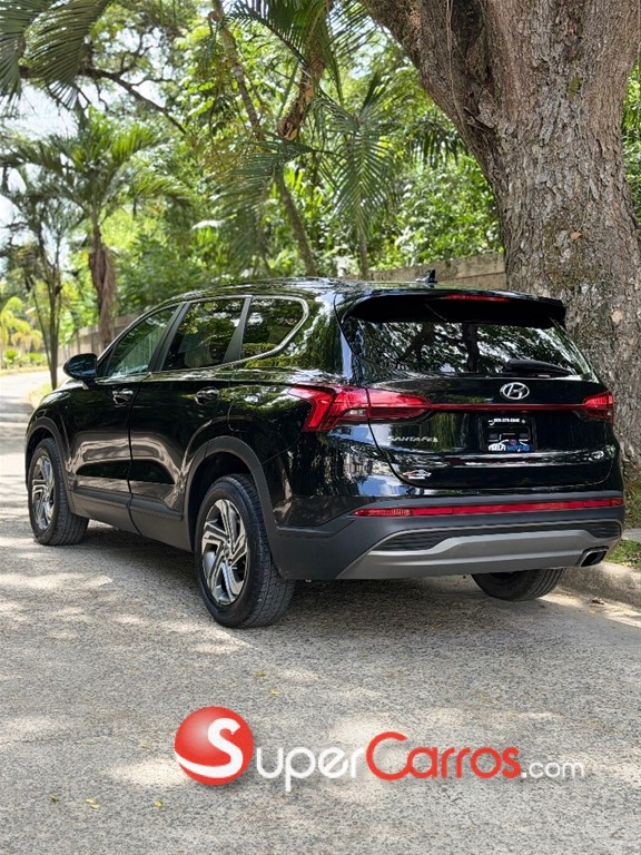 2021 Hyundai Santa Fe SE — foto 8 / 12