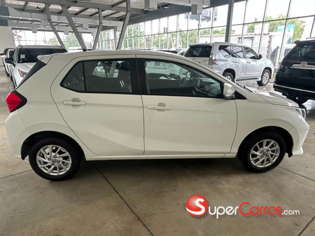 2025 Toyota Agya — foto 6 / 8