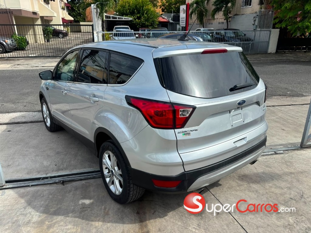 2019 Ford Escape SE — foto 4 / 9