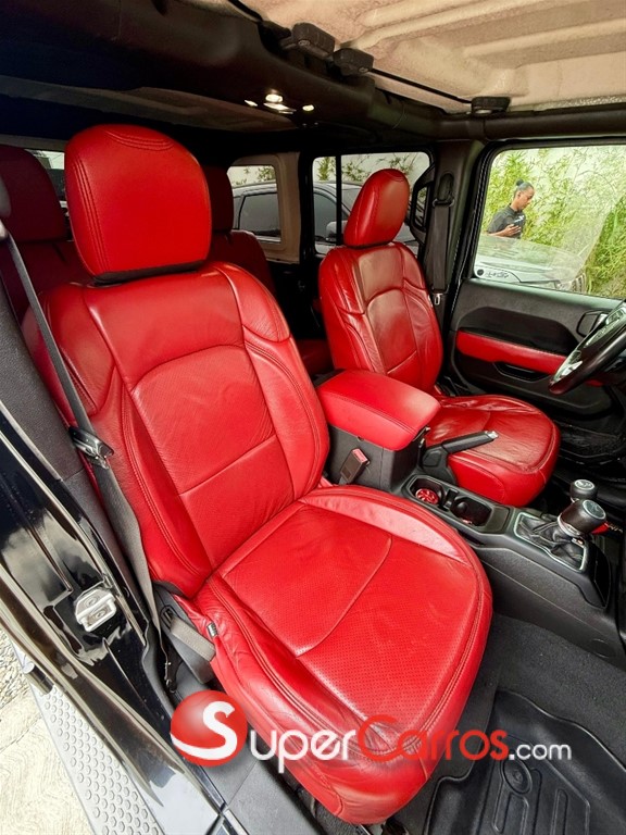 2019 Jeep Wrangler Sahara Unlimited — foto 3 / 9