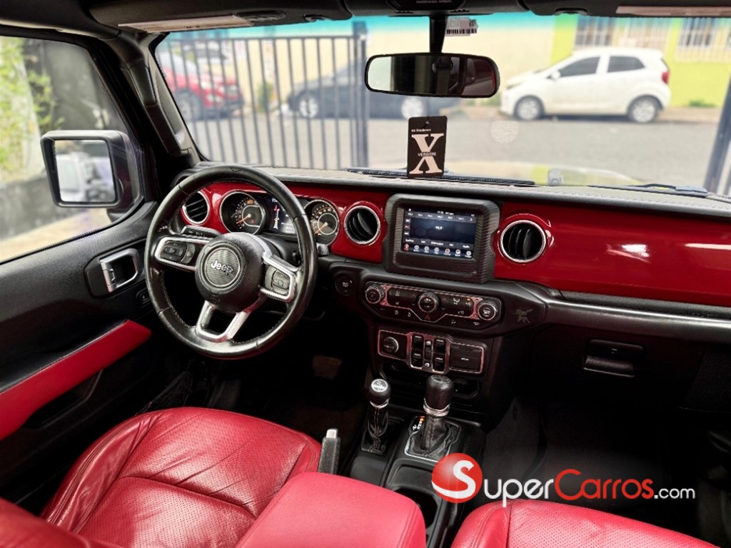 2019 Jeep Wrangler Sahara Unlimited — foto 4 / 9