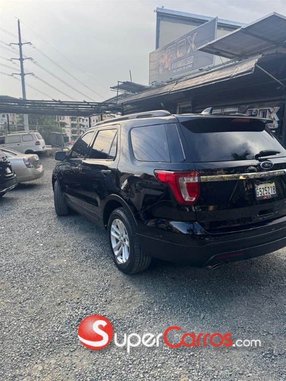 2017 Ford Explorer — foto 2 / 10