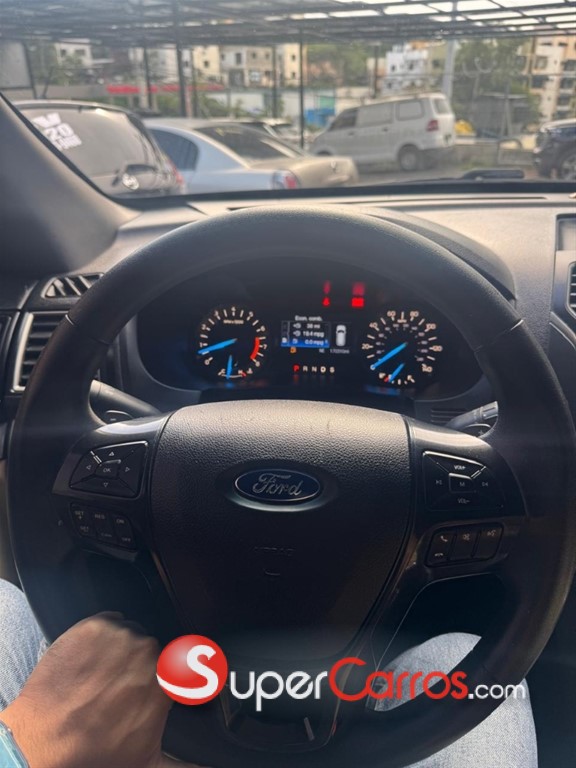 2017 Ford Explorer — foto 6 / 10