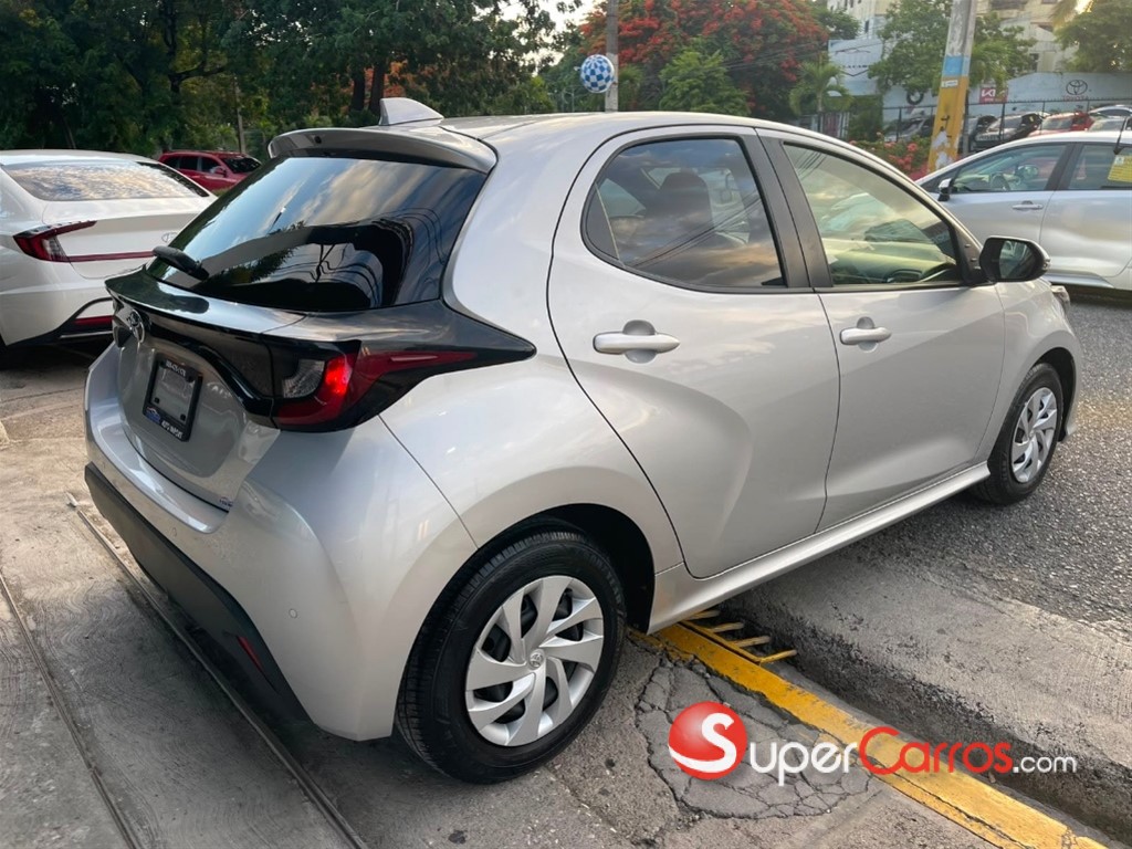 2020 Toyota Yaris Hatchback — foto 4 / 10