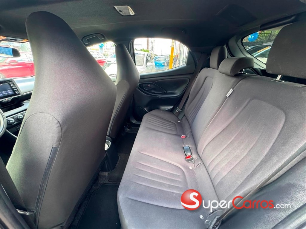 2020 Toyota Yaris Hatchback — foto 8 / 10