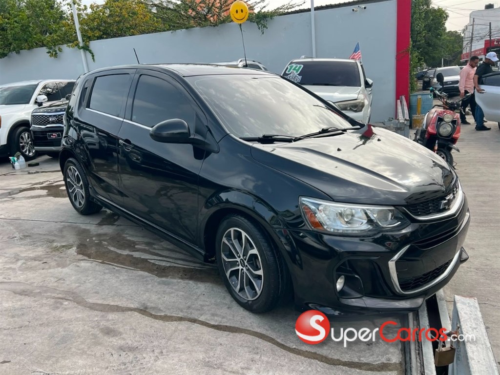 2020 Chevrolet Sonic RS — foto 2 / 10