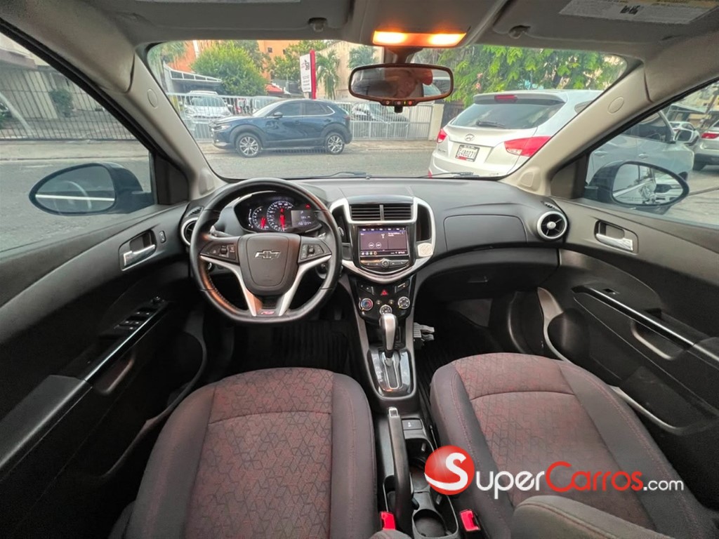 2020 Chevrolet Sonic RS — foto 8 / 10