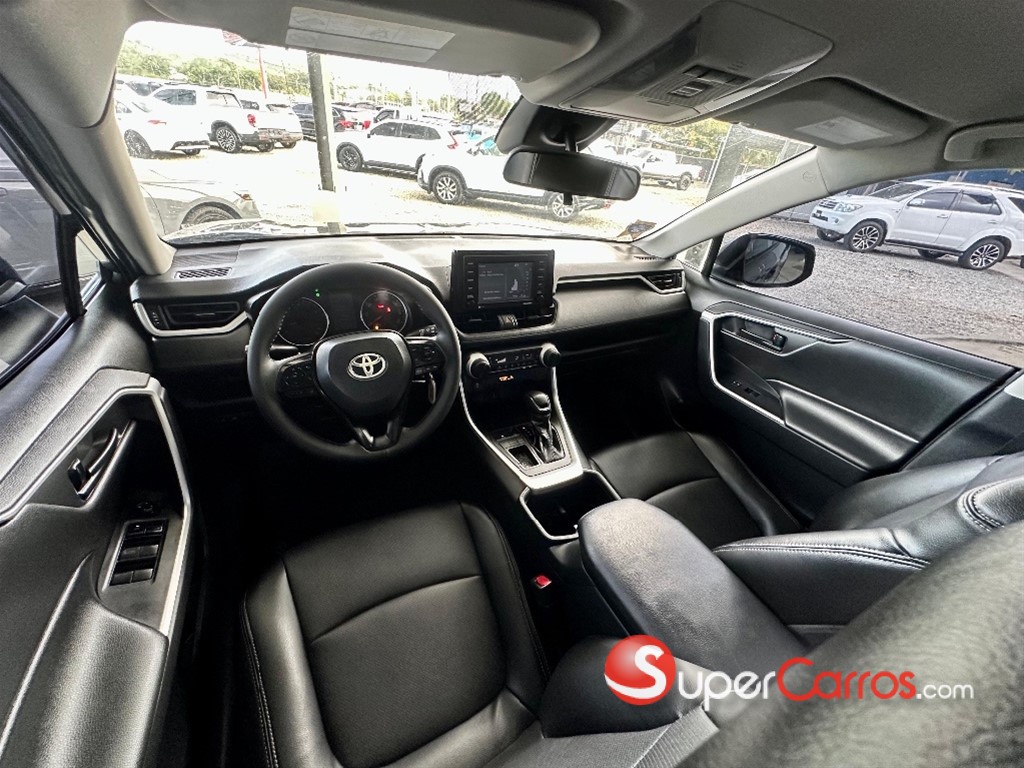 2022 Toyota RAV4 LE — foto 6 / 8